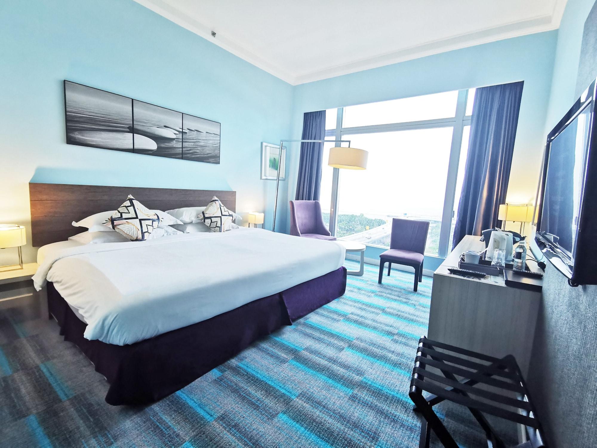 Thistle Hotel 5*