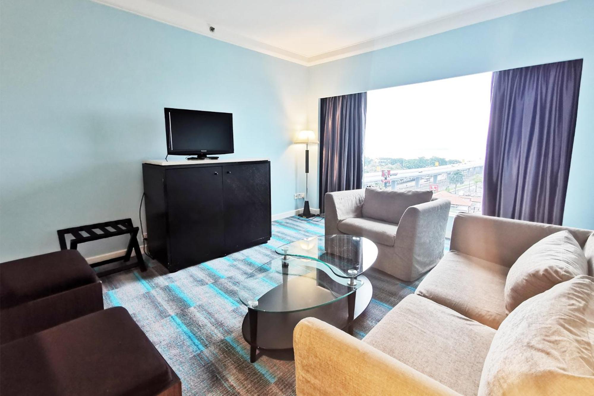 Hotel Thistle 5*
