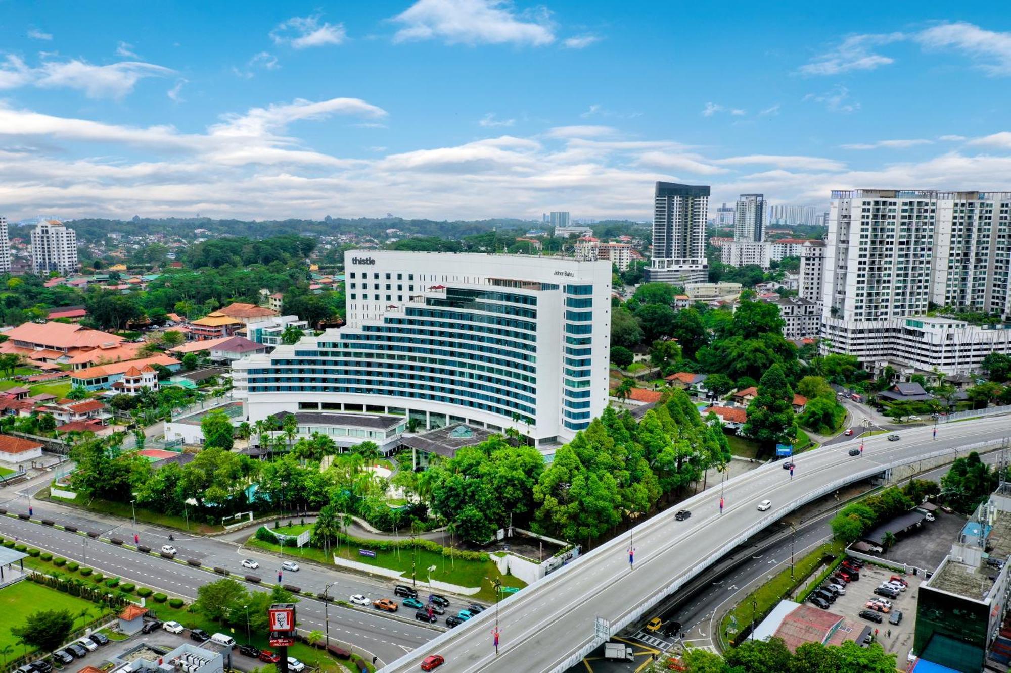 Thistle Hotel 5*