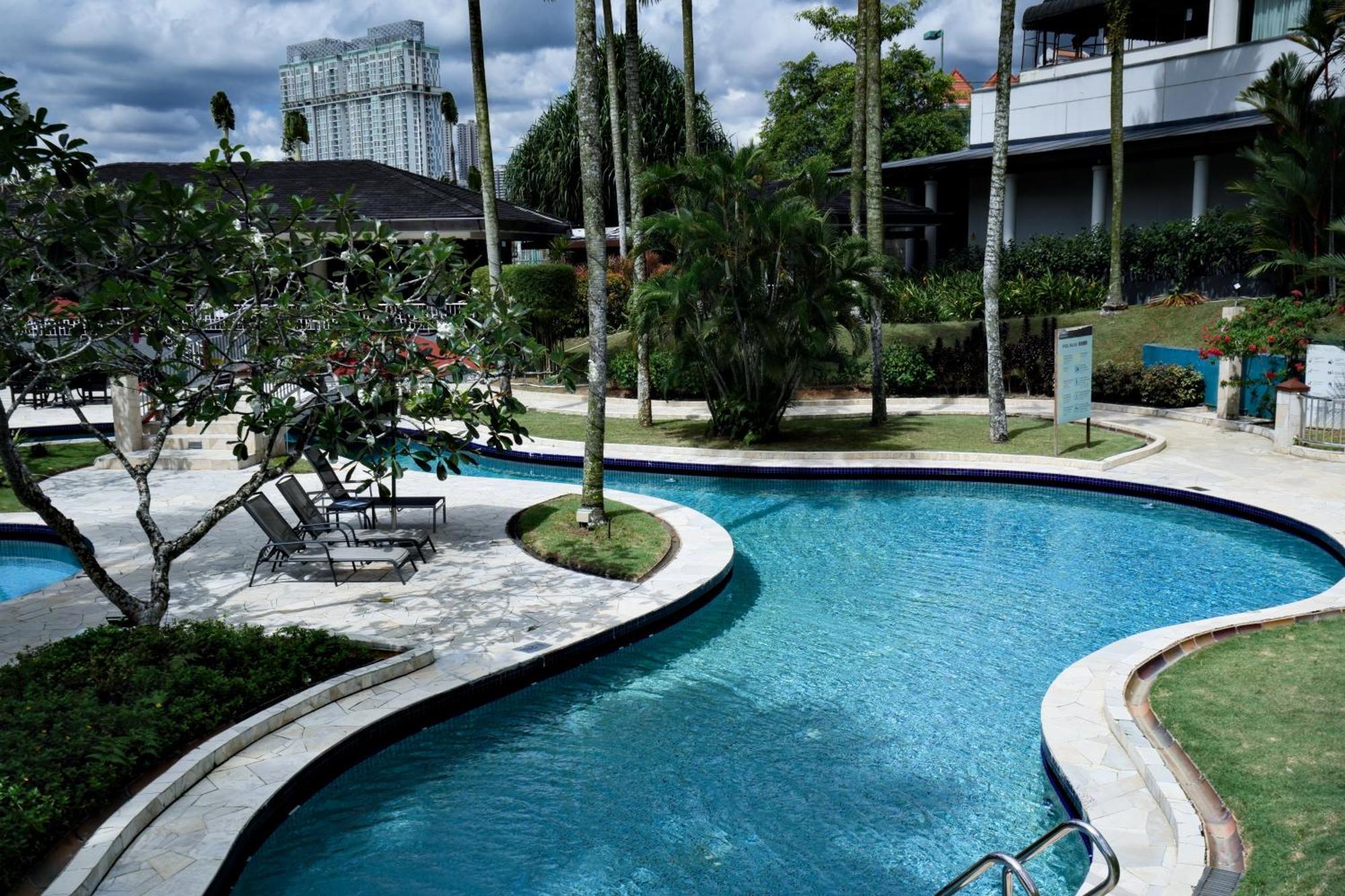 Hotel Thistle 5*