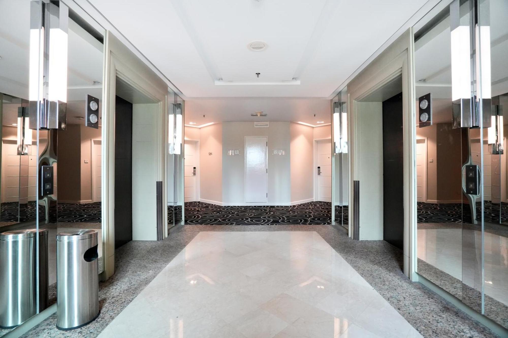 Thistle Hotel 5*
